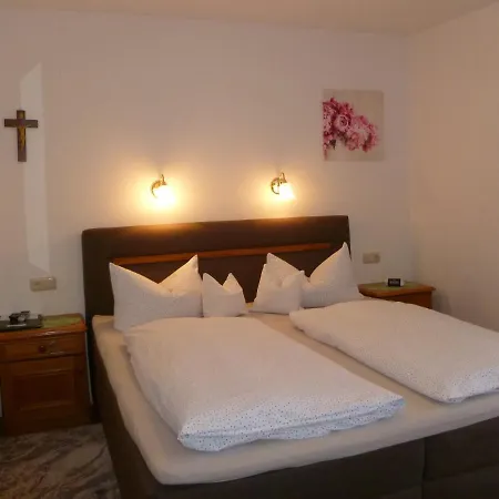 Pensjonat Haus Lissi *