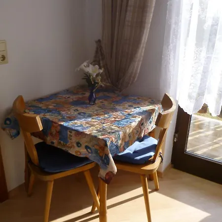 Haus Lissi ゲストハウス Bad Füssing