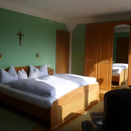 Haus Lissi Penzion 3*